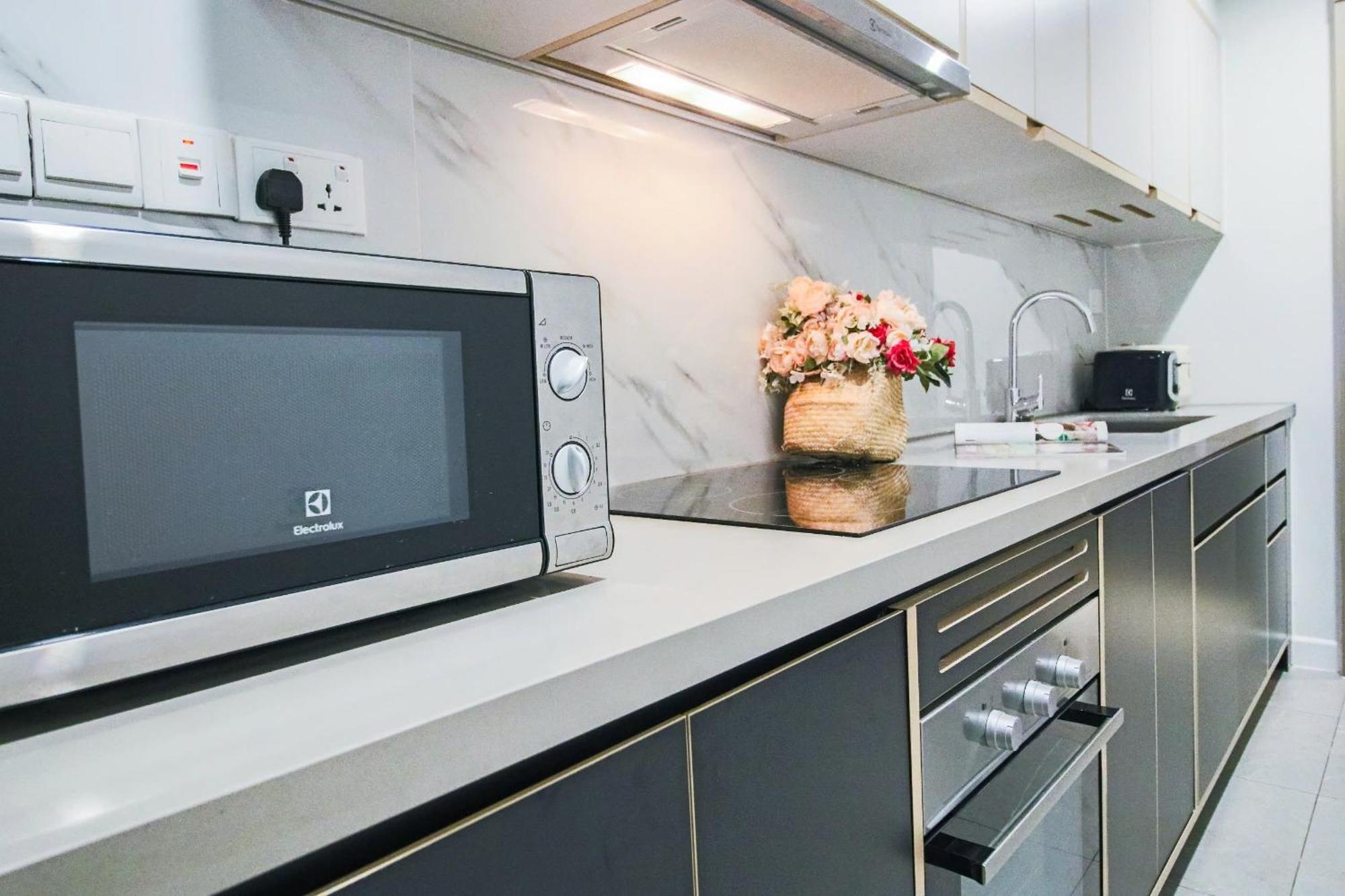 Lusso Suites - D1Mension & Zenity Residence, Sg'S Heart Хошимин Екстериор снимка
