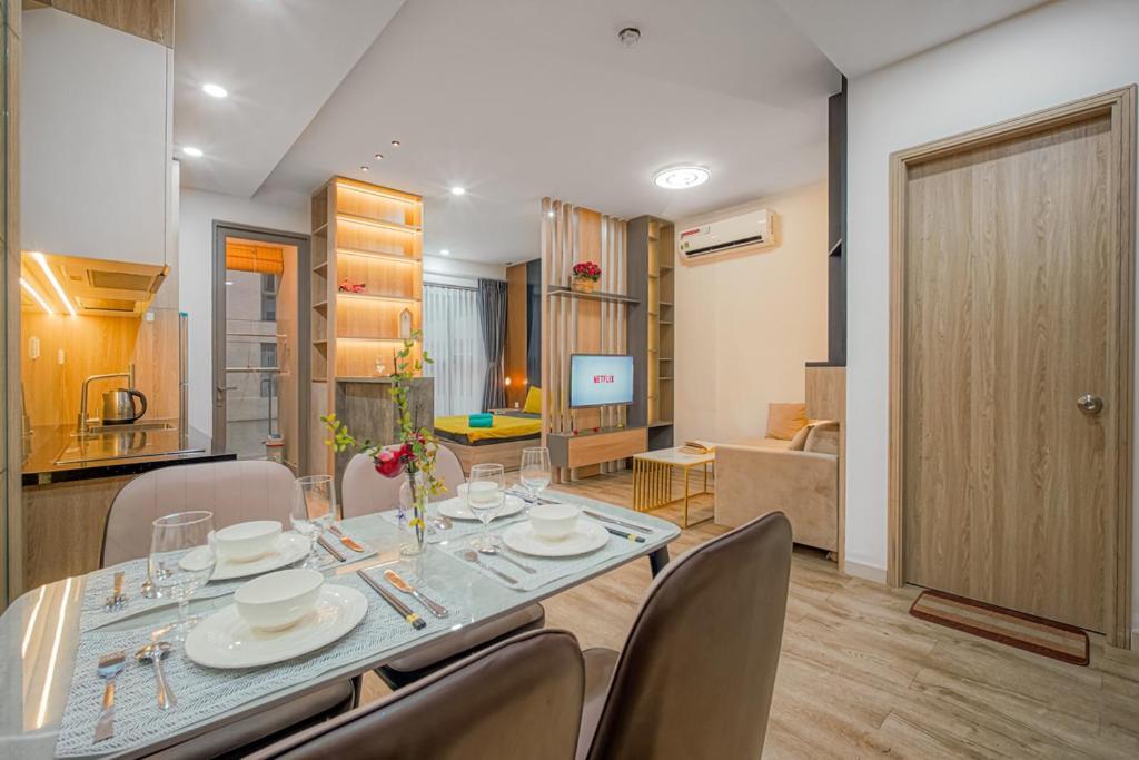 Lusso Suites - D1Mension & Zenity Residence, Sg'S Heart Хошимин Екстериор снимка